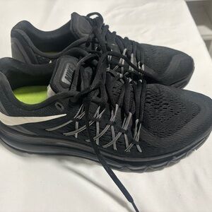 Nike Men’s Black Athletic Running Shoes with White Swoosh